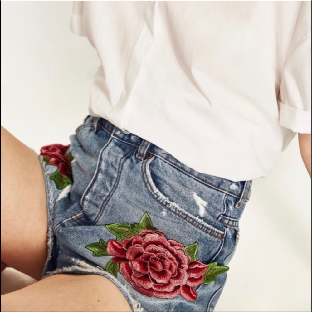 Zara trafaluc denim Rose patch Ripped Shorts